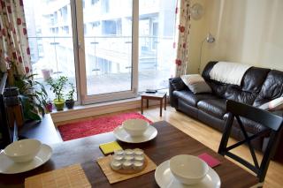 1 Bedroom Apartment in Canary Wharf with Balcony - Londra - 3