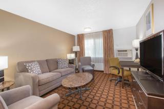 Baymont by Wyndham Roseburg - Roseburg - 5