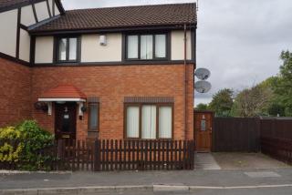 RICHFLO Holiday Rentals - Manchester - 0