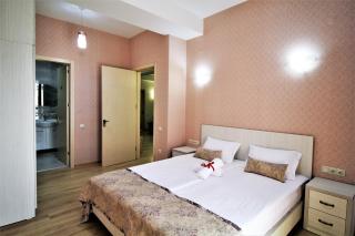 Heart of Tbilisi - modern 3 bedroom apartment - 4