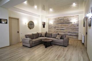 Heart of Tbilisi - modern 3 bedroom apartment - 8