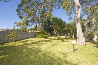 Carindale, 2 19-23 Dowling Street - First floor unit with air con, complex pool and tennis court - 3