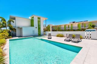 Mackay Oceanside Central Hotel Official - 1