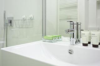 Green Mango City Condo - 9