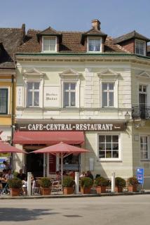 Madar Café Central Melk - Melk - 4