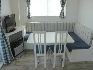 Chalet with veranda near Drunense Dunes - Udenhout - 8