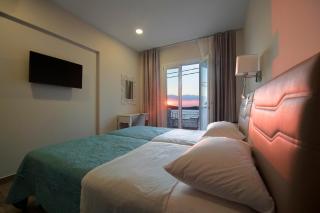 Hyperion Hotel - Mirtéai - 0