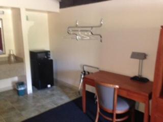 Budget Inn - Madison - 5