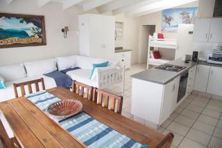 Ansteys Beach Self Catering Apartments - Durban - 3