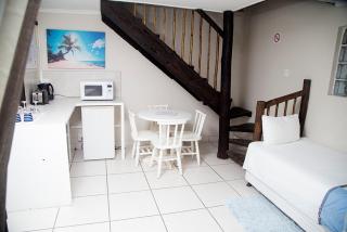 Ansteys Beach Self Catering Apartments - Durban - 4
