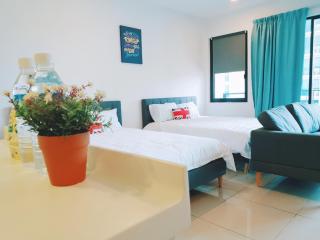 Simple No 6- Trefoil Setia Alam- Near Setia Convention Centre - Shah Alam - 9