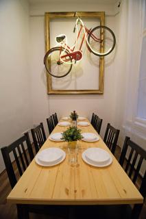 Cheerful and Cozy 2 Bedrooms 2 Bathrooms Apartment with Top Location - Budapest - 9