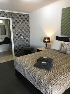 Central Motel Gin Gin - 7