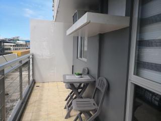 Centrio Tower Beside Ayala 1BR with Balcony Unit 1-6 - Cagayan de Oro - 5