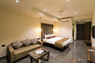Sentosa Resorts & Water Park - Pune - 3