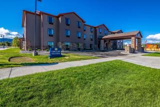 Cobblestone Hotel & Suites - Victor - 3
