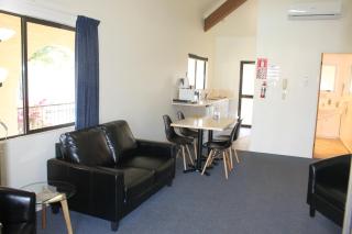Captains Quarters Motor Inn - Cambridge - 5