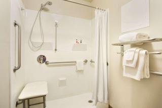 Travelodge by Wyndham Winslow - Winslow - 5