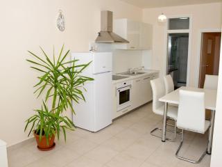 Apartment in Ljubac with Garden - Ljubač - 6