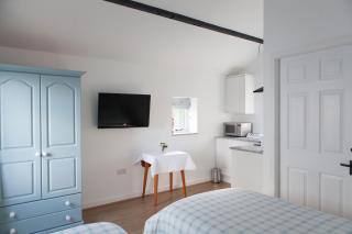 Elm Cottage Touring Park - Whitegate - 4