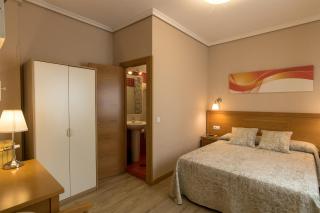 Hostal Santillan - 2