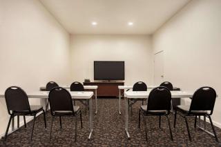Travelodge by Wyndham Guernsey - Guernesey - 2