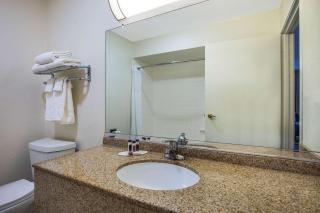 Baymont by Wyndham Tehachapi - 1