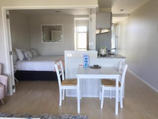 Oneroa Bay Villas - 2