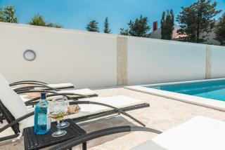 Villa Star 5 luxury apartment with a pool - Novalja - 2