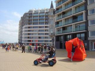 Panoramic view on beach, ships, sea - place to be - Ostenda - 9