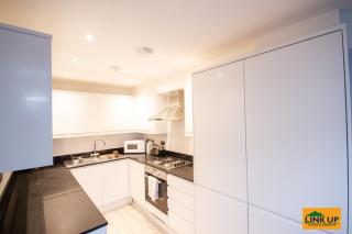 Holden Court Apartment - Apt 1 - West Drayton - 4