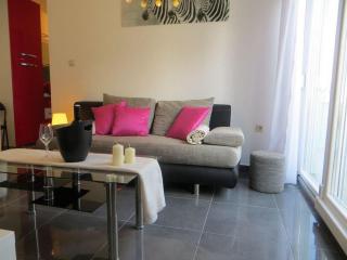 Holiday House in Tisno near the Bridge. - Tisno - 8