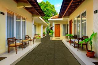 Restu Bali Hotel - Legian - 8