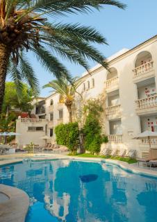 Es Baulo Petit Hotel - Can Picafort - 0