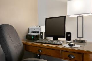 Travelodge Suites by Wyndham New Glasgow - 3