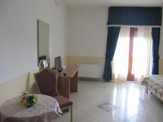 Royal Hotel Montevergine - Ospedaletto dʼAlpinolo - 9