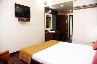Hotel Indiana Inn - Navi Mumbai - 1