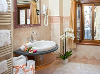Boutique Hotel al Grappolo d'Oro - Torgiano - 3