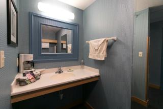 Essenhaus Inn & Conf. Center - Middlebury - 7