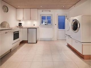 Two-Bedroom Holiday Home In Nysted - Nysted - 2