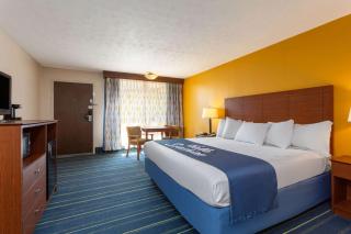 Days Inn by Wyndham Breezewood - Breezewood - 5