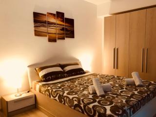 Eme Apartments - Brasov - 0