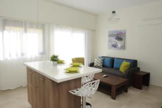 By The Way Apartment - Larnaca - 8