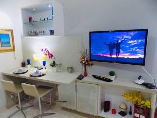 Charmoso Apartamento Leme/copacabana - Rio de Janeiro - 0
