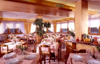 Hotel & Appartamenti Al Larice - Ronzone - 7