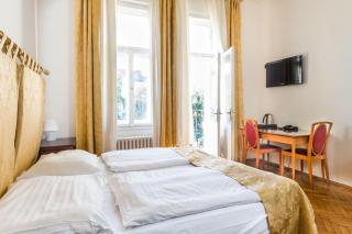 La Fenice - Prague - 1