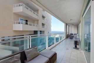 Luxury Apt with Side Seaviews and Pool, Best Location - Sliema - 5