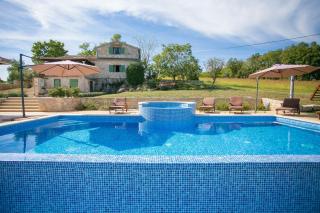 Unique Villa Bošket with Pool and Jacuzzi surrounded by Nature - Vižinada - 0