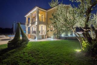 Villa Vanesa with Private Pool nearby Porec - 1