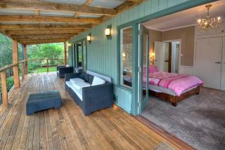Ribbon Gum Lodge - 1